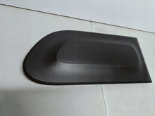 Laden Sie das Bild in den Galerie-Viewer, Citroen C3 III LIFT 20- ZIERLEISTE TÜRE RECHTS HINTEN 9833480977