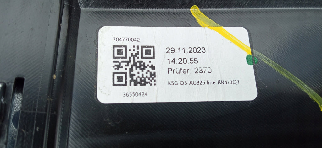 AUDI Q3 II 83A 18- KÜHLERGRILL STOSSSTANGE VORNE 83A853651E