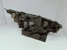 Laden Sie das Bild in den Galerie-Viewer, Toyota bZ4X 22- SCHEINWERFER LINKS VORNE VOLL LED EU KOITO 42-118
