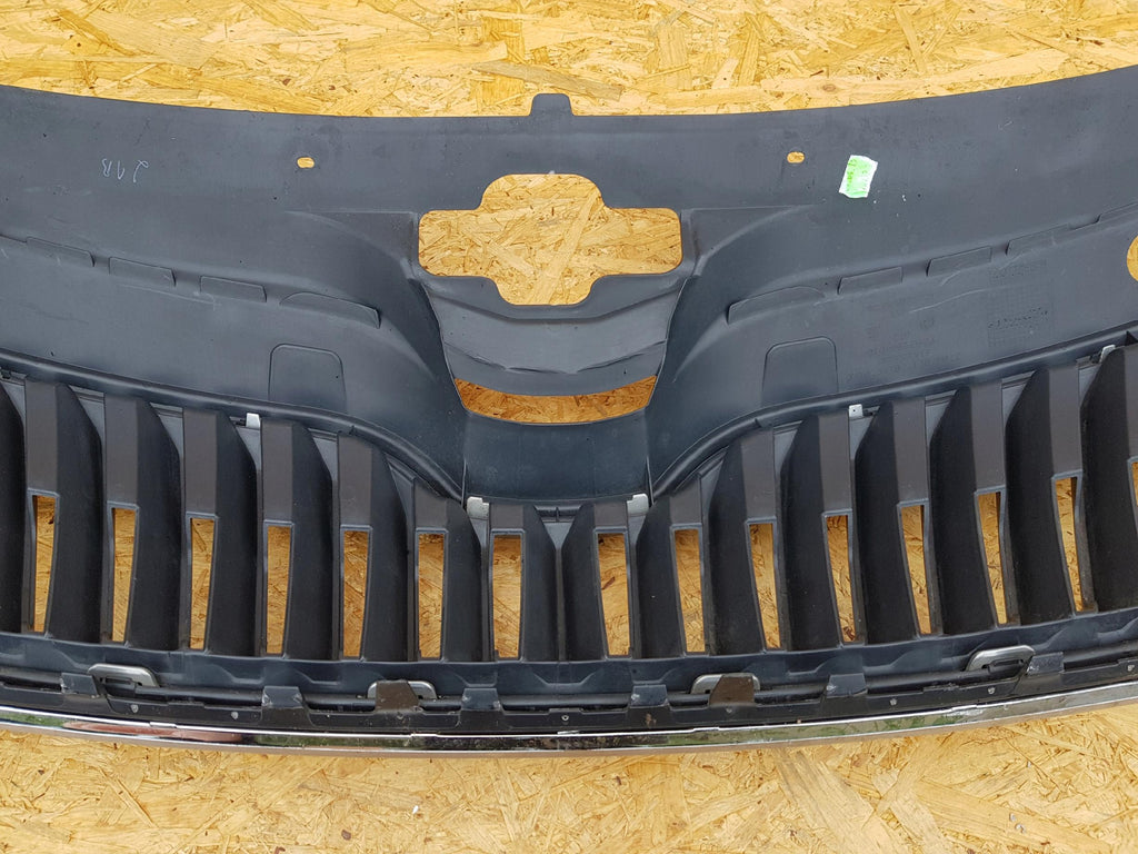 SKODA RAPID 12- KÜHLERGRILL GITTER STOSSSTANGE VORNE 5JA853668