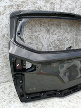 Laden Sie das Bild in den Galerie-Viewer, FORD FOCUS MK3 III KOMBI HECKKLAPPE HINTEN