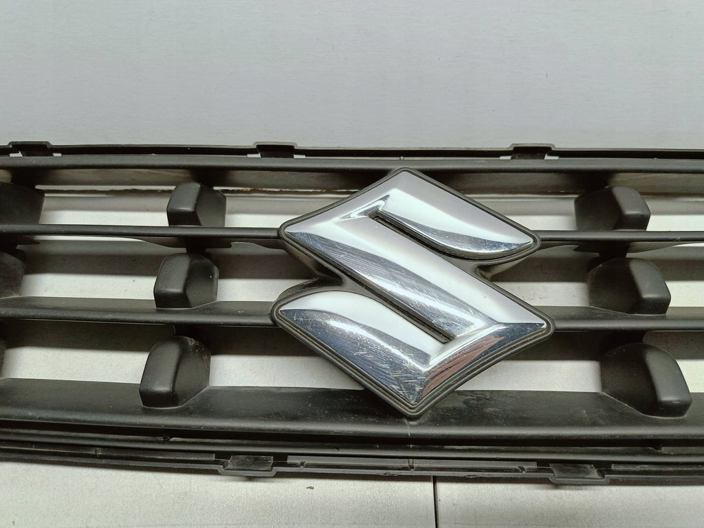 Suzuki Splash LIFT 12- KÜHLERGRILL STOSSFÄNGER VORNE EMBLEM 7174180M0