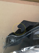 Załaduj zdjęcie do przeglądarki galerii, TOYOTA YARIS III LIFT 17- LAMPA REFLEKTOR LEWY PRZÓD KOITO 0D-197 EU OE