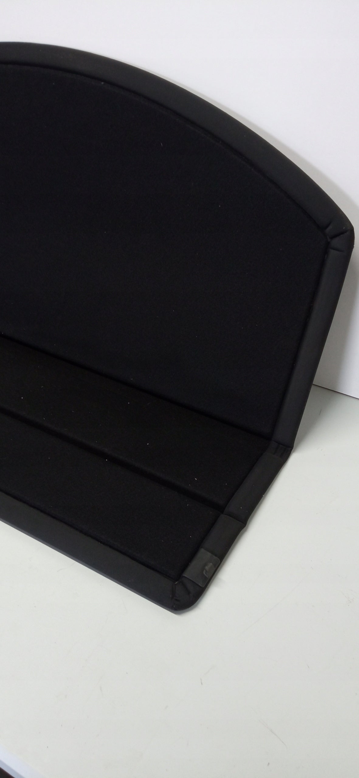 Tesla Model Y MY 20- Półka Boot Cargo Cover 1641293-99-D — photo 9 of 11