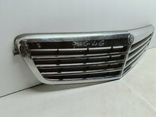 Załaduj zdjęcie do przeglądarki galerii, Mercedes-Benz C KLAS W204 07- ATRAPA GRILL ZDERZAKA PRZEDNIEGO A2048801283