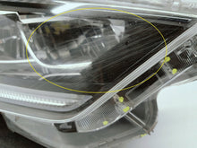 Laden Sie das Bild in den Galerie-Viewer, Toyota Yaris IV 4 XP21 19- SCHEINWERFER RECHTS VORNE VOLL-LED KOITO K0-8