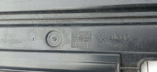 Laden Sie das Bild in den Galerie-Viewer, TRAFIC III VIVARO B 14- LUFTKANAL LENKRADBLENDE 214763488R