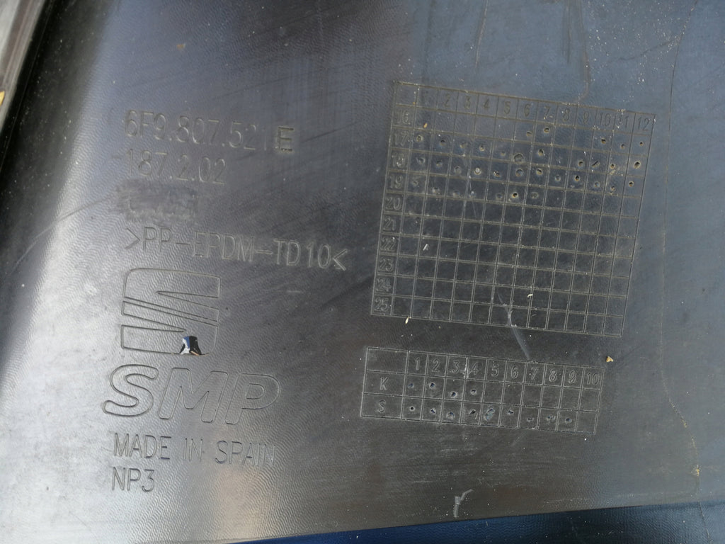 SEAT ARONA 6F9 ZDERZAK TYŁ TYLNY 6F9807521E