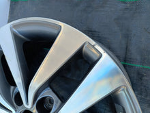 Load image into Gallery viewer, FELGA ALUMINIOWA HYUNDAI I30 I40 52910-G4200 6.5X16 5X114.3 ET50