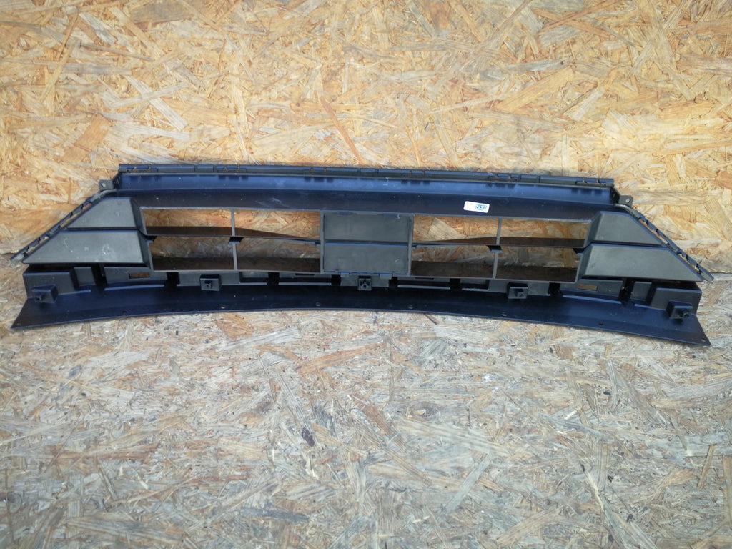 FORD KUGA MK3 ESCAPE ST 19 ATRAPA GRILL KRATKA ZDERZAKA PRZÓD LV4B-17K945-S