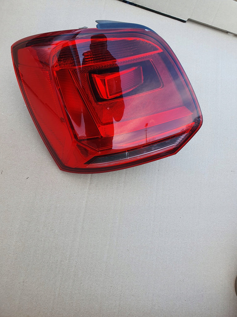 VW POLO 6C0 LAMPA LEWA TYŁ TYLNA EU