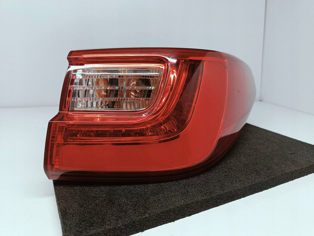 KIA Optima IV Break 15- Feu Arrière Droit LED Origine (oe) 92402-D44 — photo 4 sur 15