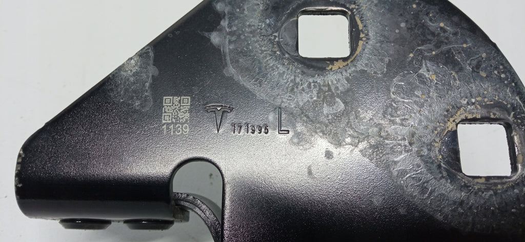 TESLA MODEL 3 III 17- ZAWIAS MASKI POKRYWY PRZÓD LEWY LEWA 1643845-00-A