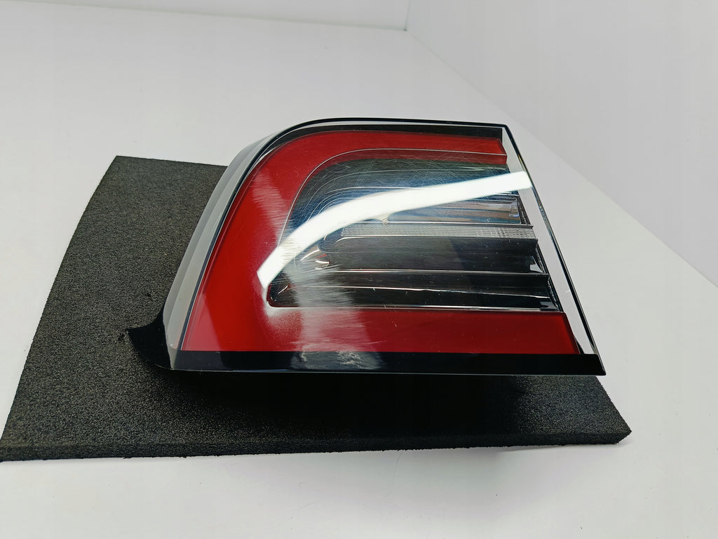 TESLA 3 III LIFT Y MY 20-LAMPA REFLEKTOR ŚWIATŁO LEWY TYŁ LED 1502086-00-D