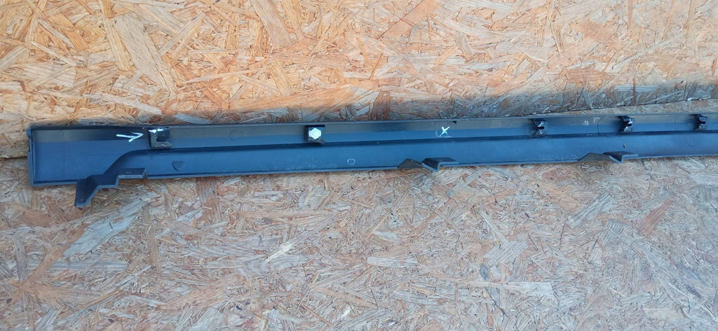 Seat Arona 17- SCHWELLER SCHWELLENVERKLEIDUNG VERKLEIDUNG RECHTE SEITE 6F9853852