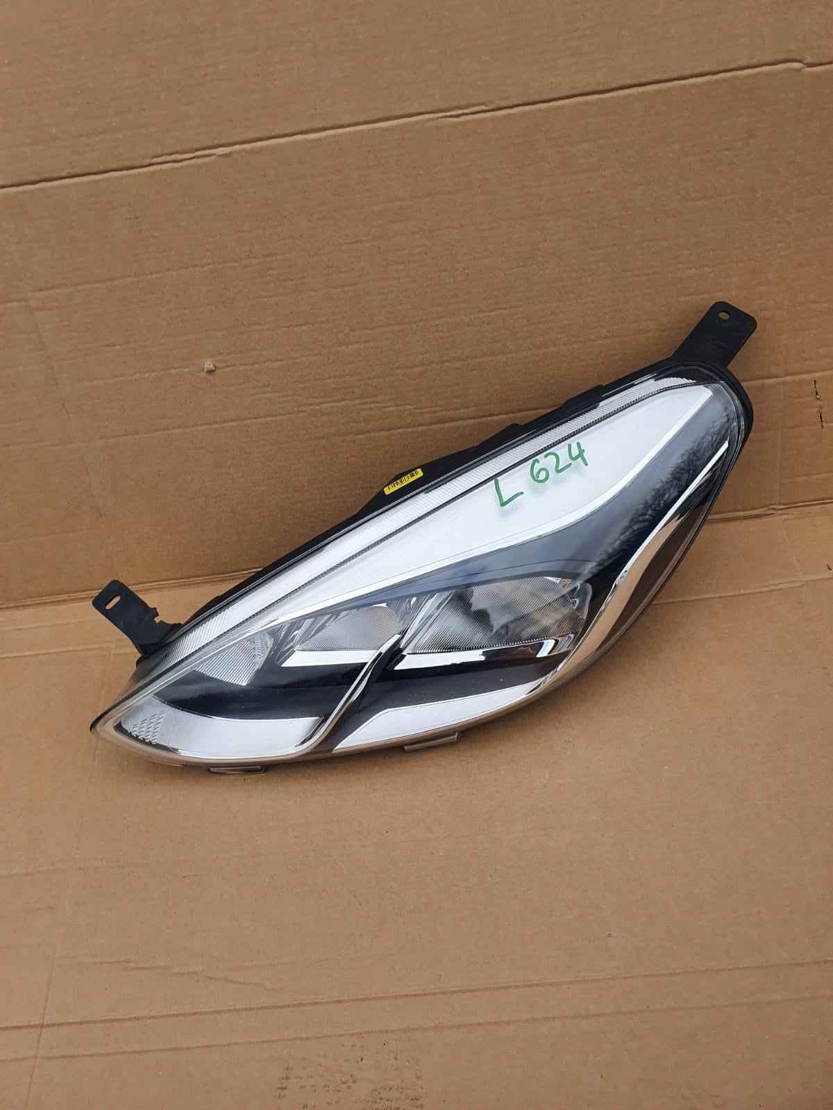 Ford Fiesta MK8 Vorne Links Leuchte Vordere EU H1BB-13W030-Ae — Foto 1 von 9