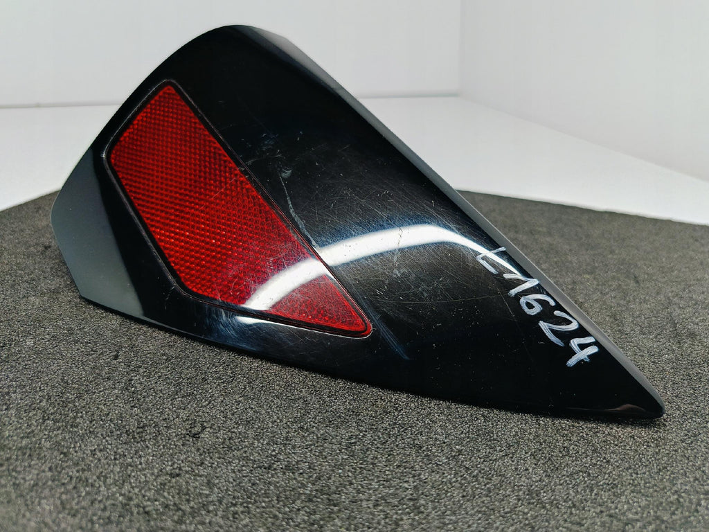 TESLA MODEL 3 M3 - ODBLASK REFLEKS LAMPY BŁOTNIKA PRAWY TYŁ 1109774-00-B