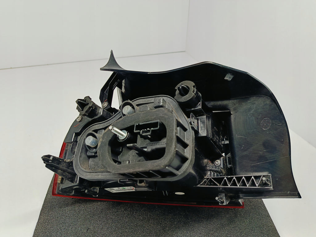 CITROEN C4 CACTUS LIFT 17- RÜCKLEUCHTE RECHTS HINTEN LED 9823950280
