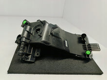 Laden Sie das Bild in den Galerie-Viewer, VOLKSWAGEN TOURAN II 15- HALOGENSCHEINWERFER NEBELSCHEINWERFER LINKS 5TA941661
