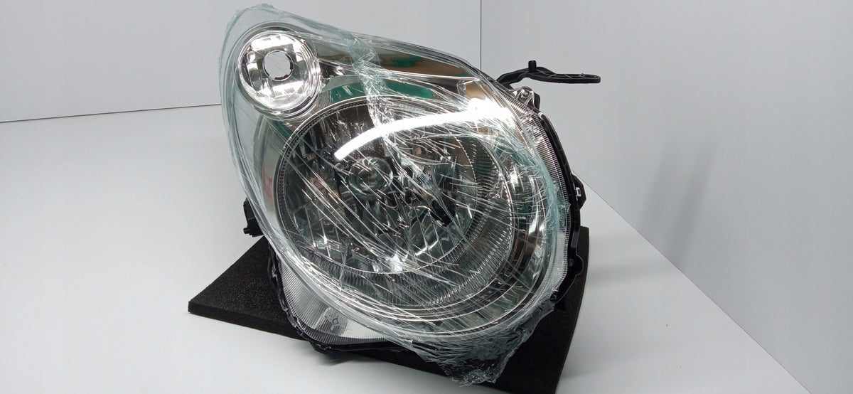 Suzuki Alto VII 09- Front Right Light Front Standard H4 — photo 2 of 11