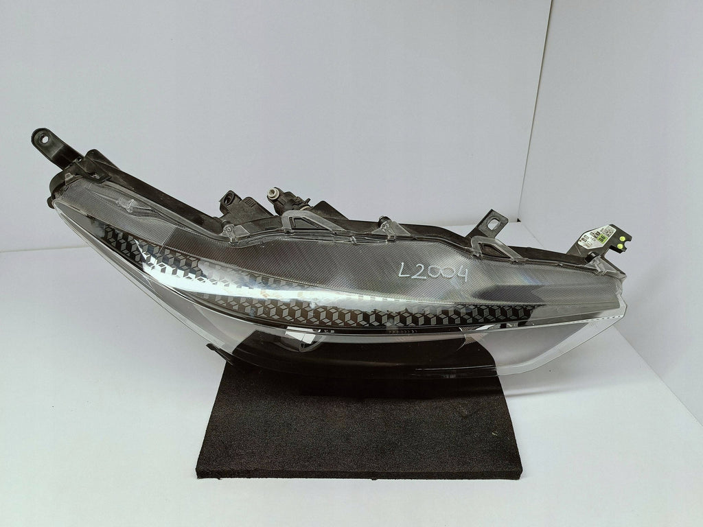 TOYOTA YARIS IV 4 P21 19-LAMPA REFLEKTOR PRAWY PRZÓD SOCZEWKA KOITO K0-6 EU