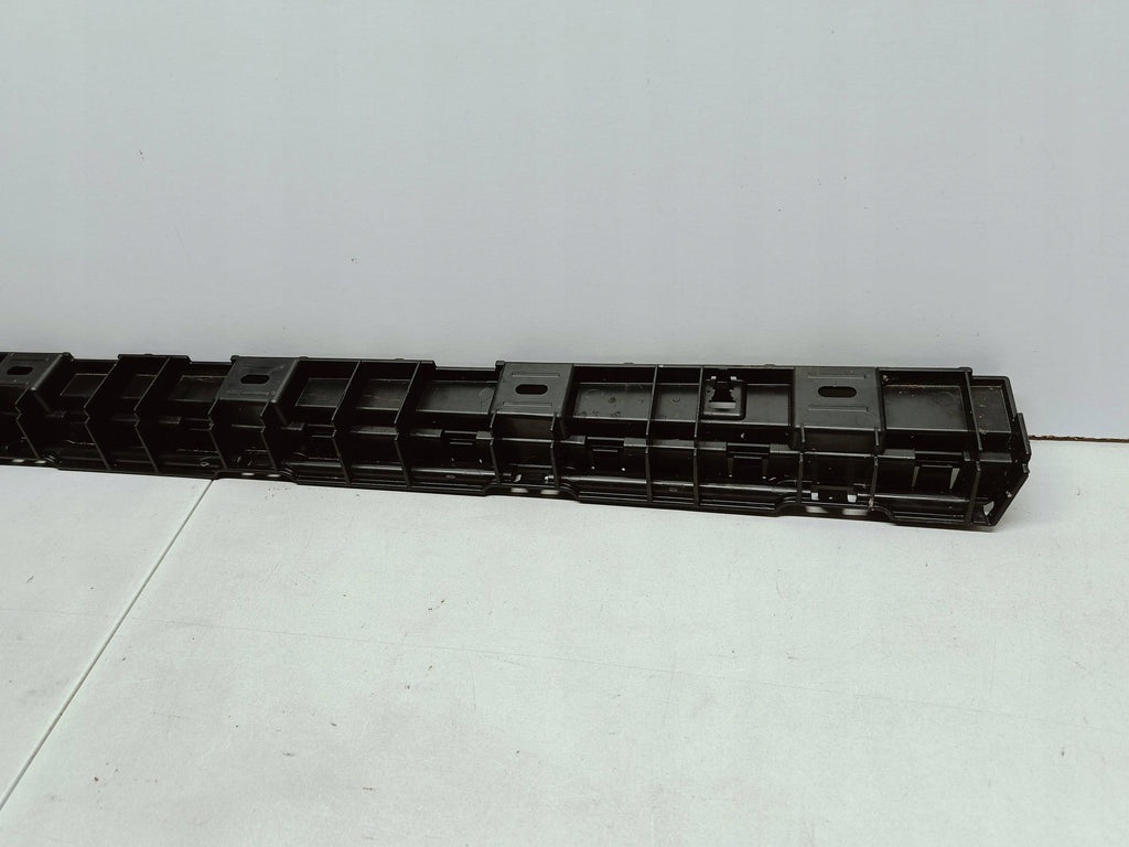 BMW 5 F10 F11 10- GLEITSTÜCK HALTER HALTERUNG SCHWELLER LINKS VORNE 51777184777