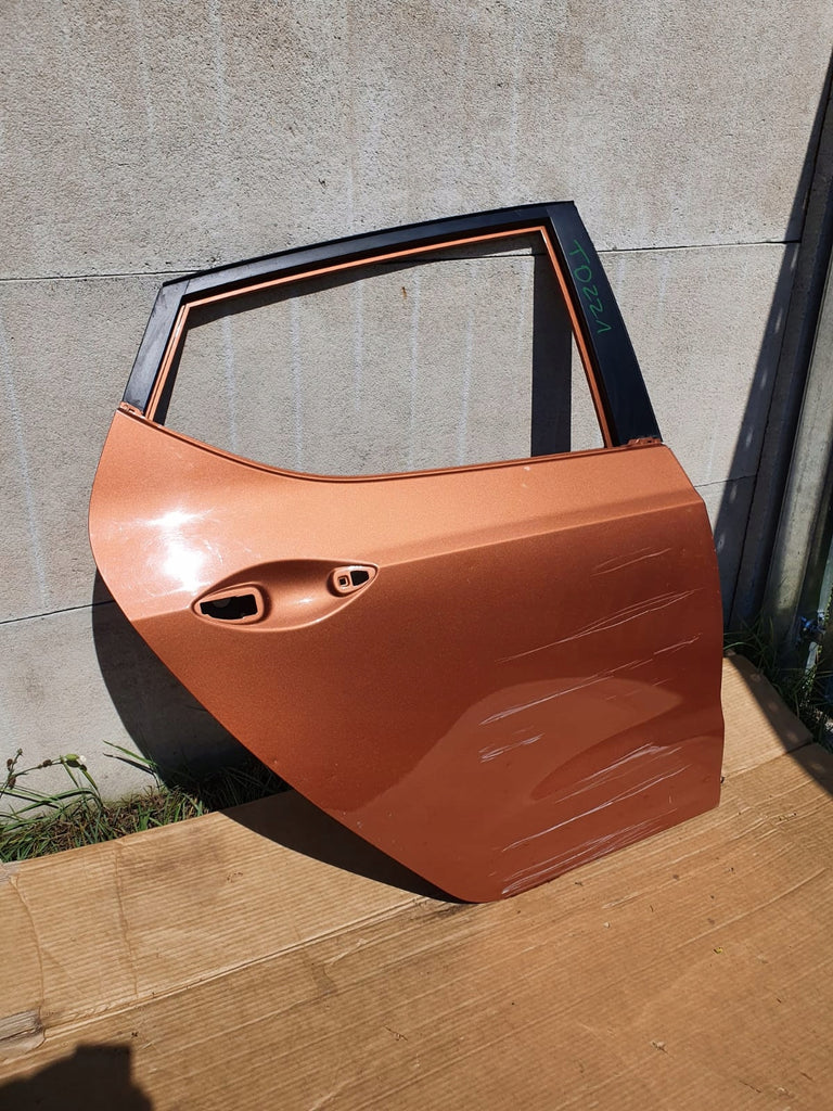HYUNDAI I10 II DRZWI PRAWE TYŁ TYLNE