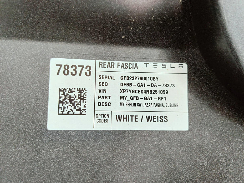 Tesla Model Y MJ 20- HECKSTOßSTANGE HINTEN OHNE PDC WEISS DIFFUSOR 1540121-01-E