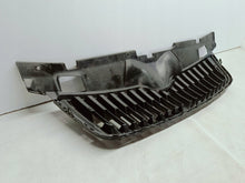 Laden Sie das Bild in den Galerie-Viewer, Skoda Fabia II 5J LIFT 10- KÜHLERGRILL STOSSSTANGE VORNE 5J0853668C