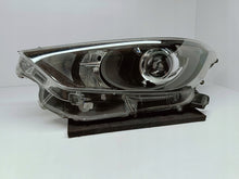 Laden Sie das Bild in den Galerie-Viewer, TOYOTA YARIS IV 4 19- LAMPA REFLEKTOR LEWY PRZÓD SOCZEWKA KOITO K0-6 EU