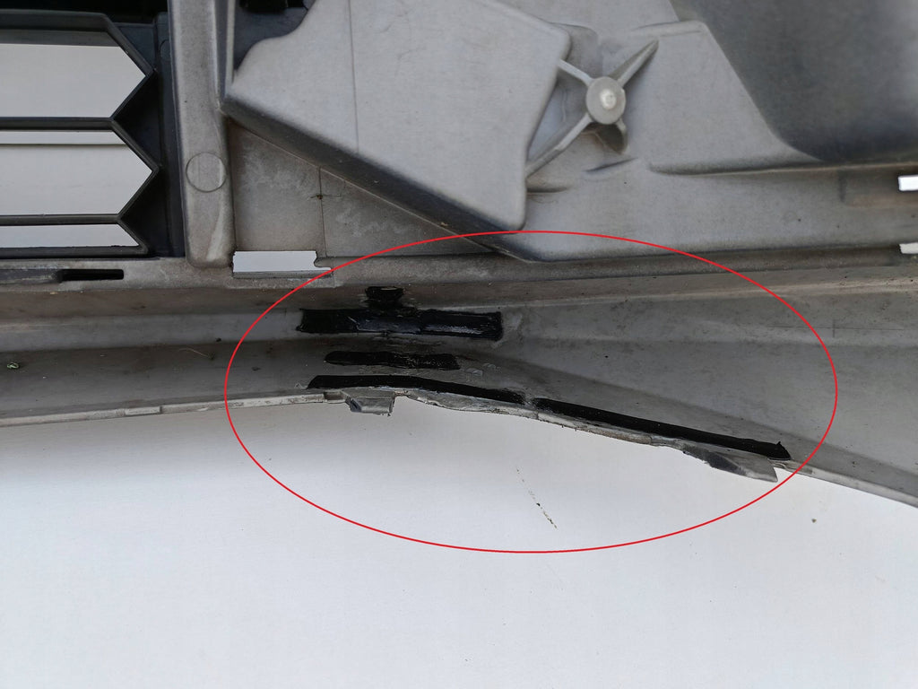 Skoda Octavia III 5E 12- STOSSFÄNGER VORNE SCHEINWERFERREINIGUNG OHNE PDC 5E0807221