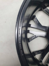 Laden Sie das Bild in den Galerie-Viewer, Renault Megane E-Tech ALUFELGE 19 ZOLL 7.5X19 ET50 5X114.3 KBA53169