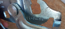 Load image into Gallery viewer, FORD FIESTA MK7 08- ZAWIAS MASKI POKRYWY SILNIKA PRAWY NOWY 8A61-16800-AD