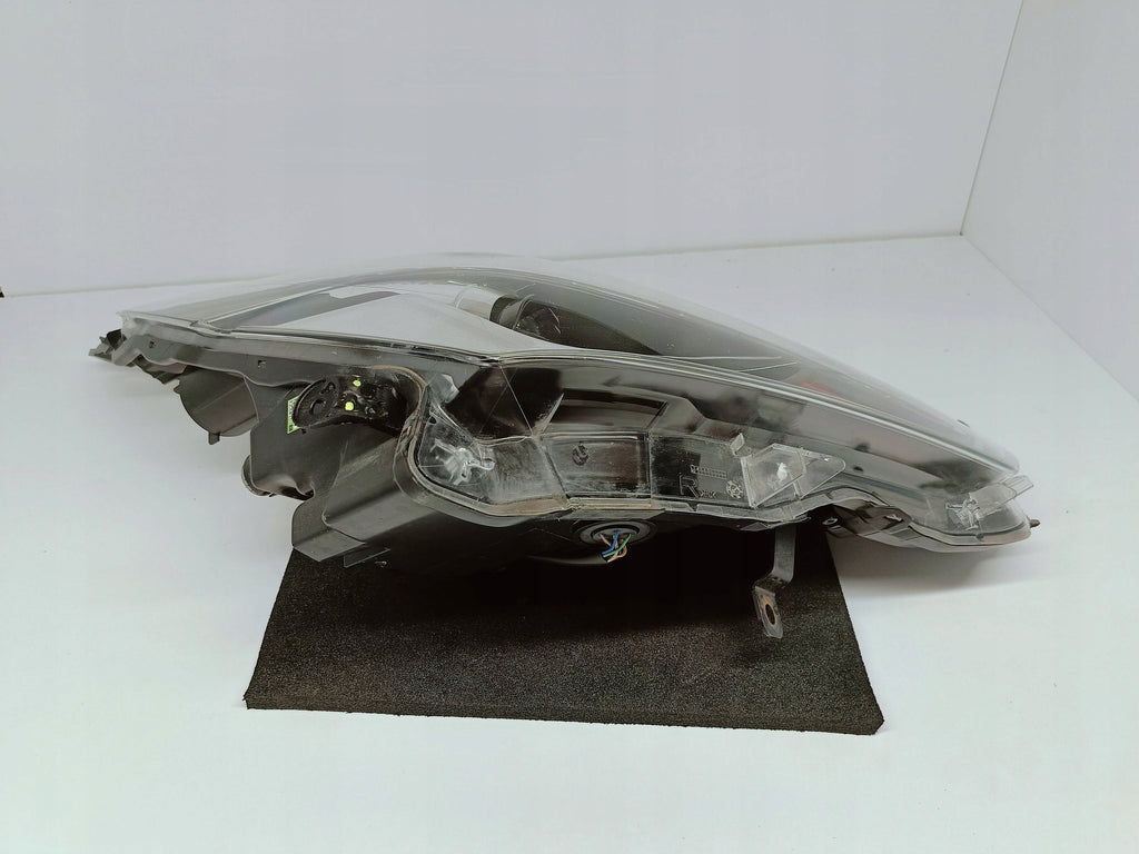 Toyota Aygo II B4 LIFT 18- LAMPA PRAWA PRZÓD SOCZEWKA+LED EU KOITO 0H-27