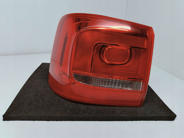 Volkswagen Touran II 10- LAMPA LEWY TYŁ LEWA TYLNA OE 1T0945095R