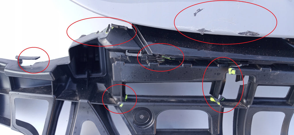 SEAT CUPRA BORN 21- ATRAPA CZĘŚĆ GÓRNA ZDERZAKA PRZÓD STELAŻ 10E807217H