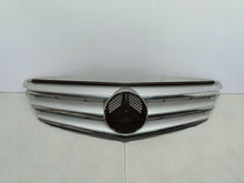 Laden Sie das Bild in den Galerie-Viewer, Mercedes-Benz C W204 07- ATRAPA GRILL KRATKA ZDERZAKA PRZÓD A2048800023