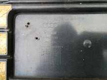 Laden Sie das Bild in den Galerie-Viewer, AUDI A3 8V 13- KÜHLERGRILL STOSSFÄNGER VORNE 8V3853651