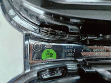 Laden Sie das Bild in den Galerie-Viewer, BMW X1 F48 LCI LIFT 19- ATRAPA GRILL NERKI ZDERZAKA PRZEDNIEGO 51138493450