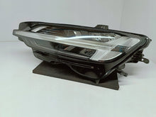 Laden Sie das Bild in den Galerie-Viewer, Volvo V60 II S60 III 18- SCHEINWERFER LINKS VORNE FULL LED EU 32314165