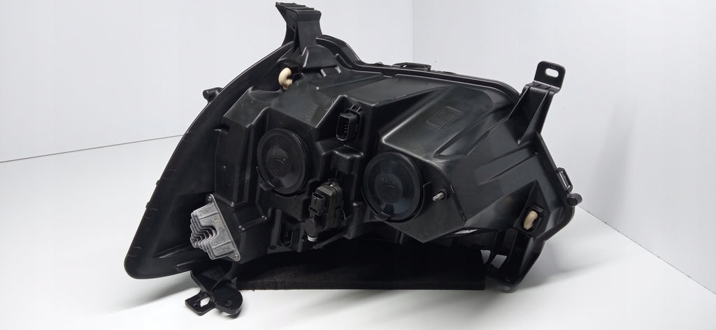 RENAULT MASTER 19- LAMPA PRAWA PRZÓD PRAWA PRZEDNIA NOWA OE 260105567R