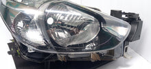 Load image into Gallery viewer, MAZDA 2 II DJ 14- LAMPA PRAWA PRZÓD PRZEDNIA PRAWA ZWYKŁA DB5J-51030