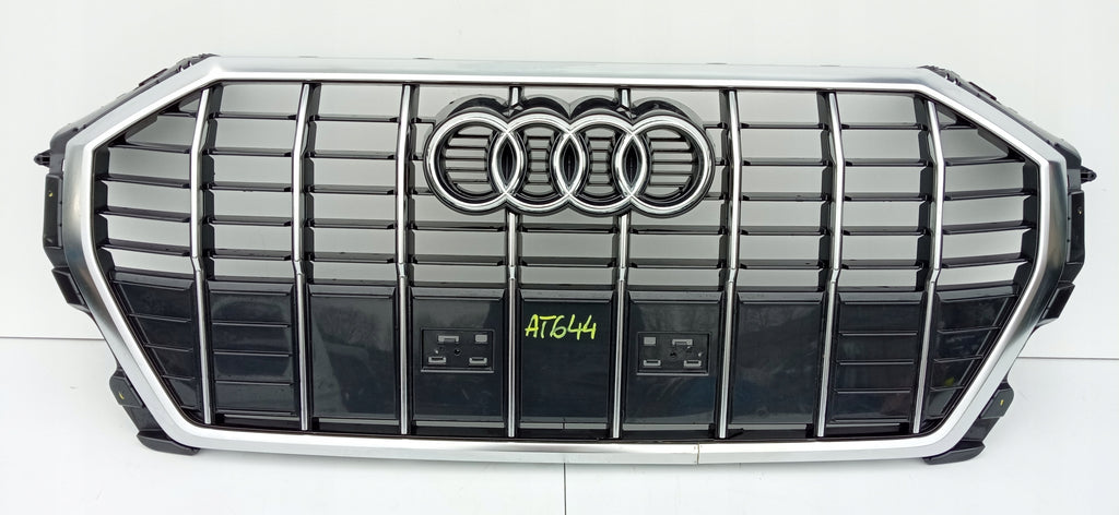 AUDI Q3 II 83A 18- KÜHLERGRILL STOSSSTANGE VORNE 83A853651E