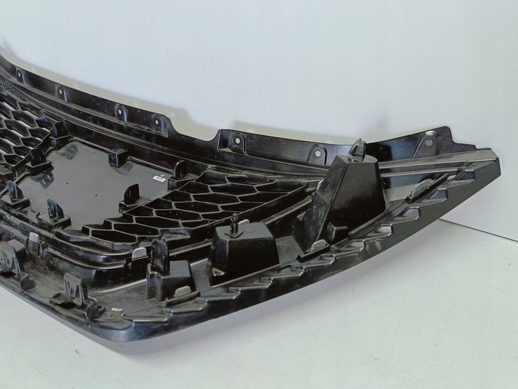 Nissan Qashqai II J11 LIFT 17- ATRAPA GRILL ZDERZAKA PRZEDNIEGO 62310HV00A