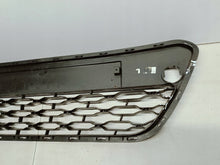 Laden Sie das Bild in den Galerie-Viewer, KIA Rio III 3 11- MITTLERER GITTERROST KÜHLERGRILL STOSSFÄNGER VORNE 86561-1W200