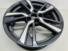 Załaduj zdjęcie do przeglądarki galerii, Nissan Juke I F15 FELGA ALUMINIOWA 18x7.0 5x114.3 ET47 40300 BV80C