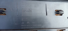 Load image into Gallery viewer, CITROEN C3 III 16- ATRAPA KRATKA ŚRODKOWA GRILL ZDERZAKA PRZÓD 9812061877