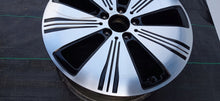 Załaduj zdjęcie do przeglądarki galerii, FELGA ALUMINIOWA MERCEDES BENZ EQA EQB 7.5"x18" 5X112 ET53.5 A2434010100