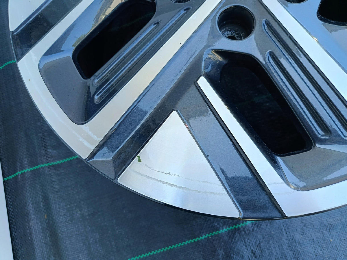 Felga Aluminiowa Hyundai Kona 7.0"x17" 5X114.3 ET50 52910-DD100 — zdjęcie 8 z 16