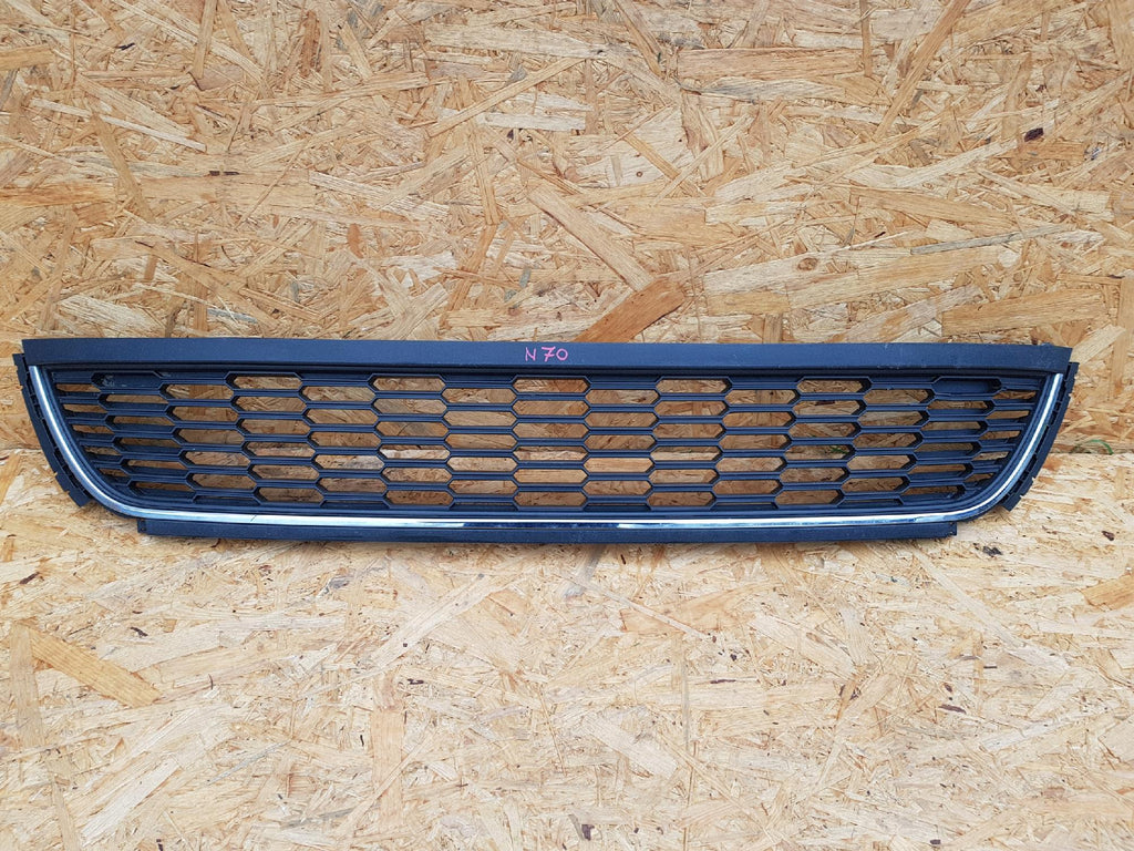 VOLKSWAGEN POLO 6R0 09- ATRAPA KRATKA GRILL ZDERZAKA PRZÓD CHROM 6R0853667B